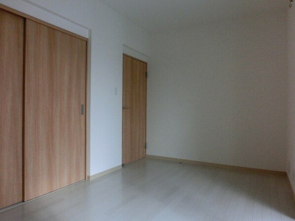 バレンシア三左衛門の物件内観写真